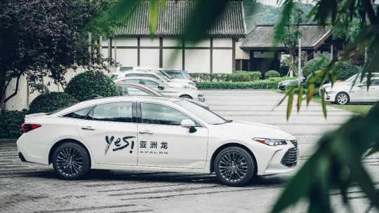 亚洲龙领衔，全球卖出1500万台，丰田混动为何能独步天下？