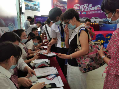 亚洲龙领衔，全球卖出1500万台，丰田混动为何能独步天下？